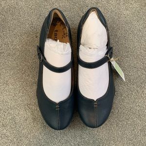 Taos Maryjanes